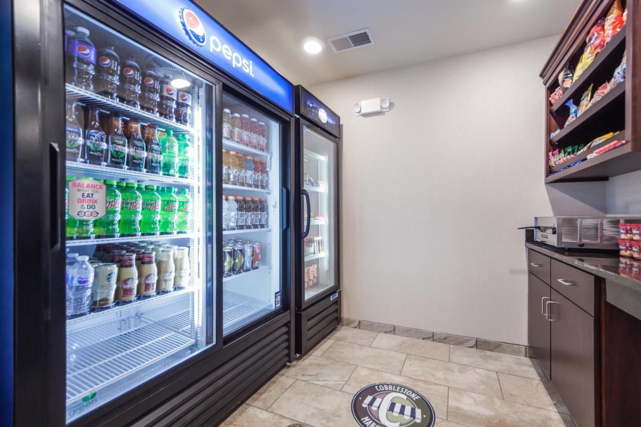 Cobblestone Inn & Suites - Holdrege Dış mekan fotoğraf