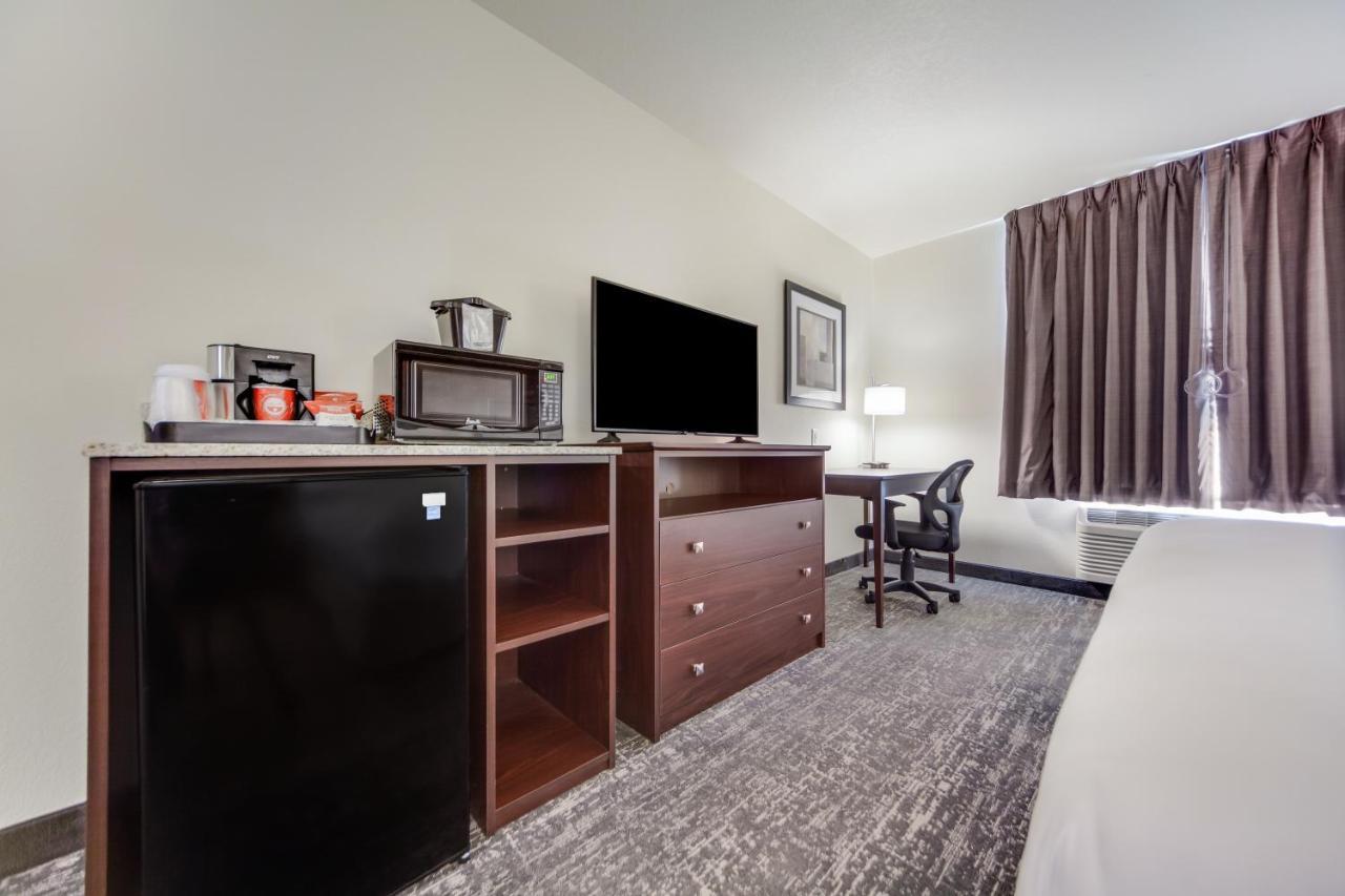 Cobblestone Inn & Suites - Holdrege Dış mekan fotoğraf