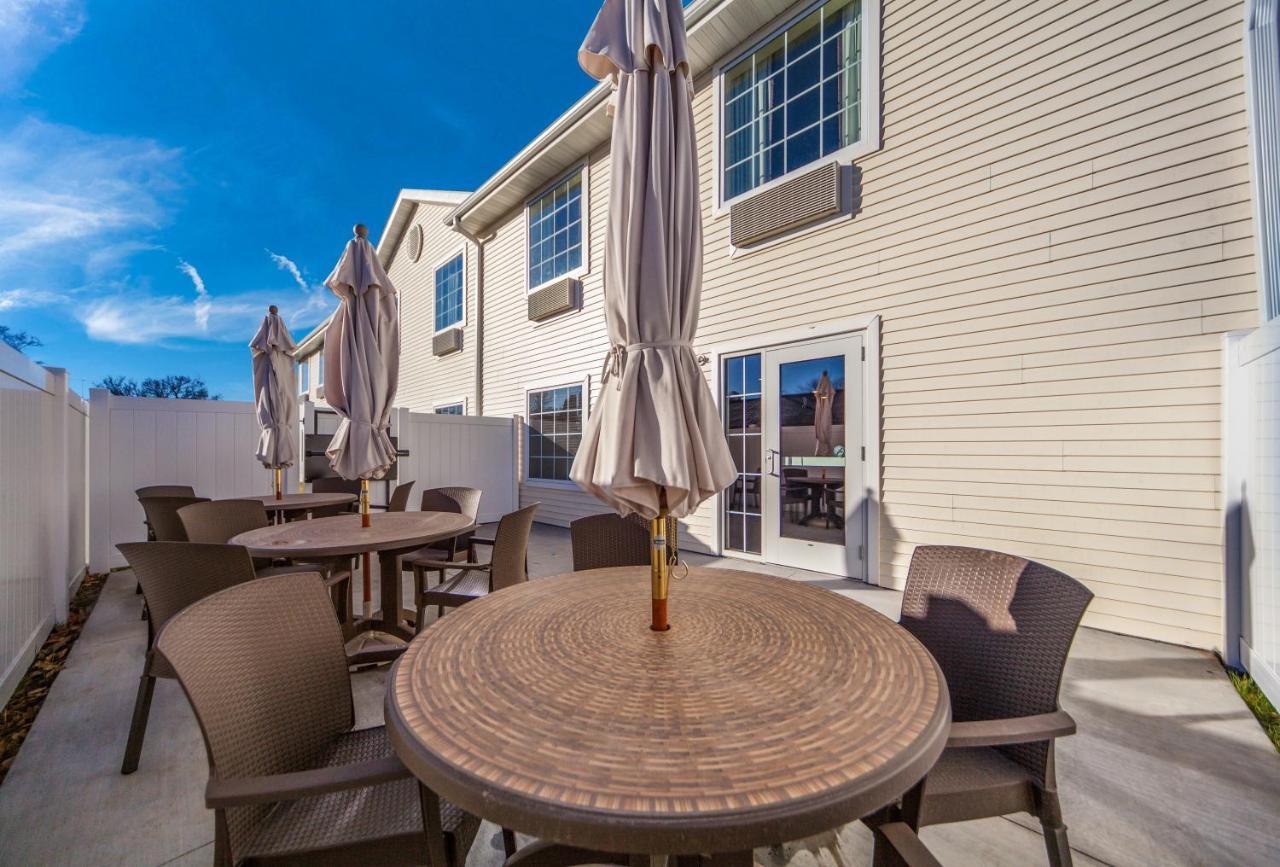 Cobblestone Inn & Suites - Holdrege Dış mekan fotoğraf