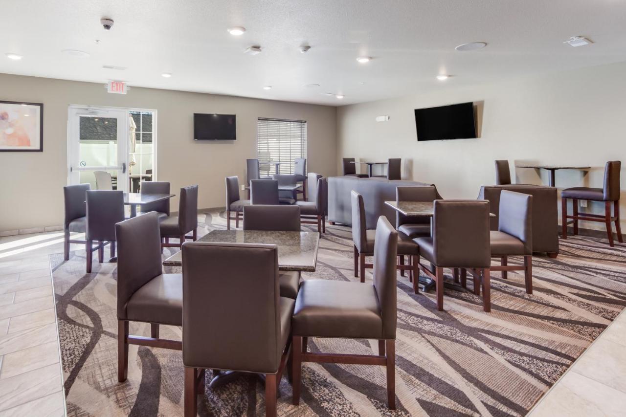 Cobblestone Inn & Suites - Holdrege Dış mekan fotoğraf