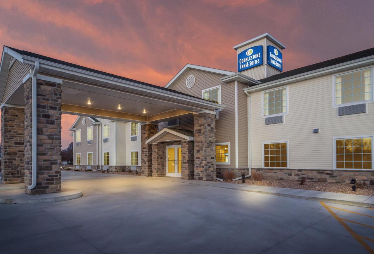 Cobblestone Inn & Suites - Holdrege Dış mekan fotoğraf